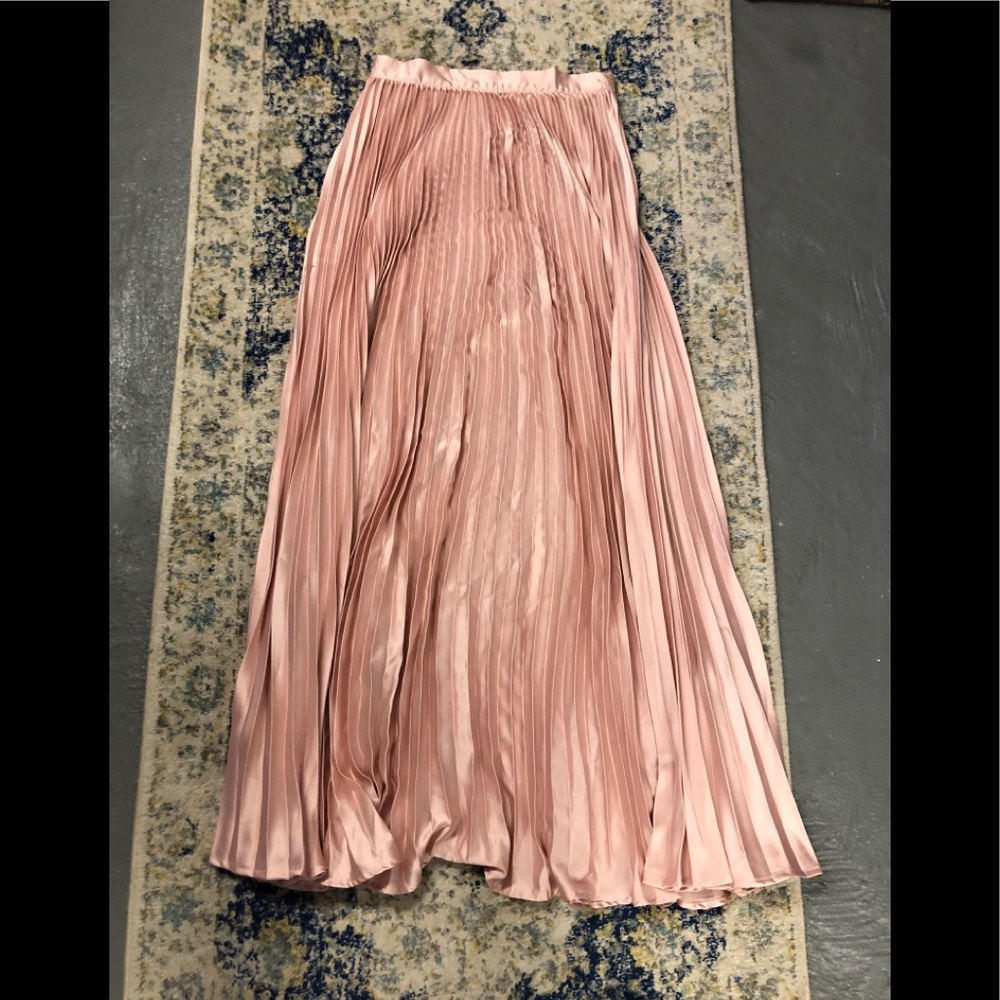 Pink maxi pleated skirt!